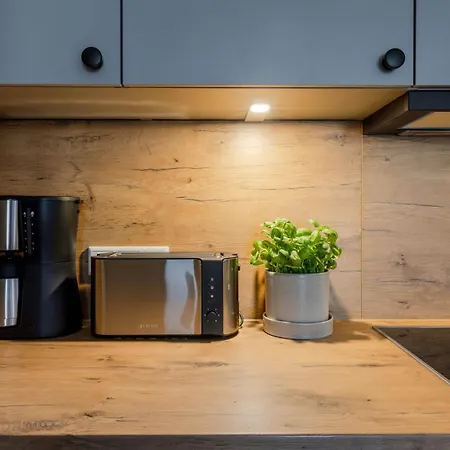 Oomph Minimalist & Mighty - 1 Bedroom Hosting Up To 6 Berlin