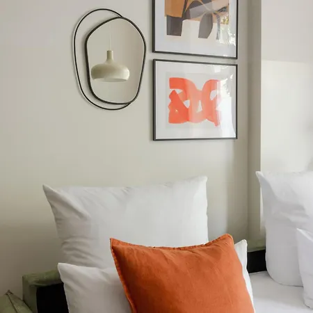 Oomph Minimalist & Mighty - 1 Bedroom Hosting Up To 6 Apartment