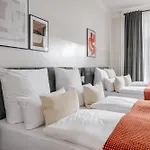 Oomph Minimalist & Mighty - 1 Bedroom Hosting Up To 6 Appartement *