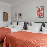 Oomph Minimalist & Mighty - 1 Bedroom Hosting Up To 6 Apartman Berlin