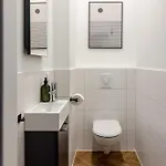 Appartement Oomph Minimalist & Mighty - 1 Bedroom Hosting Up To 6 *