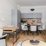 Oomph Minimalist & Mighty - 1 Bedroom Hosting Up To 6