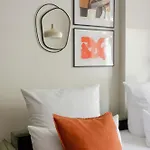 Oomph Minimalist & Mighty - 1 Bedroom Hosting Up To 6 Apartman