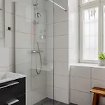 Apartman Oomph Minimalist & Mighty - 1 Bedroom Hosting Up To 6 *