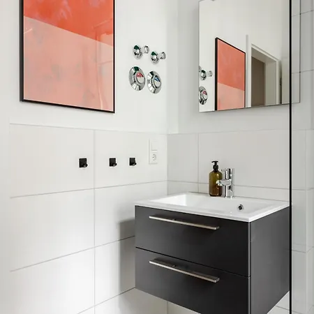 Oomph Minimalist & Mighty - 1 Bedroom Hosting Up To 6 아파트