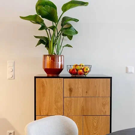 Oomph Minimalist & Mighty - 1 Bedroom Hosting Up To 6 * 베를린