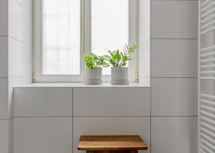 Oomph Minimalist & Mighty - 1 Bedroom Hosting Up To 6