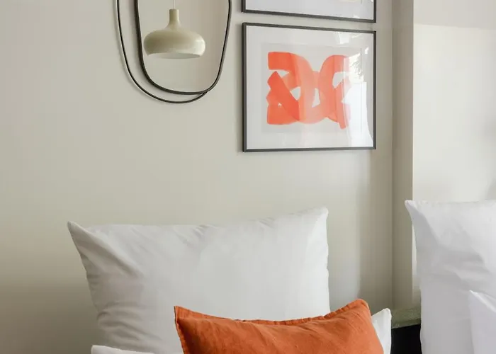 Oomph Minimalist & Mighty - 1 Bedroom Hosting Up To 6 Апартаменты