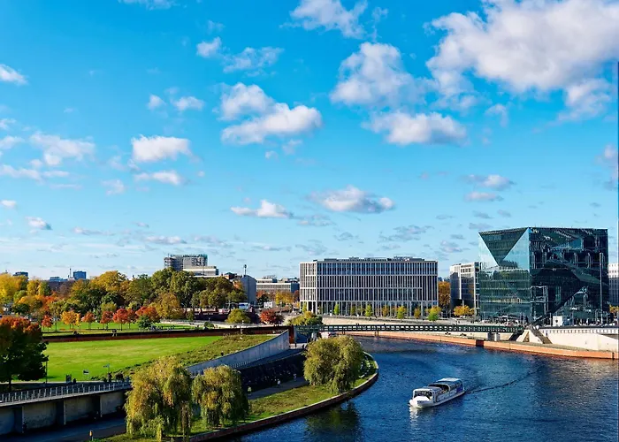 Oomph Minimalist & Mighty - 1 Bedroom Hosting Up To 6 Βερολίνο